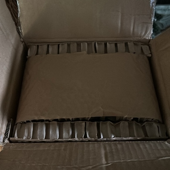 Pottery Barn Ceramic Haunted Medium House BNIB - Picture 8 of 8